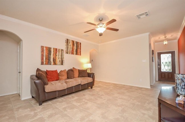 14038 Stone Brook Ln Houston Tx Apartment Finder Building Photo 14038 Stone Brook Ln