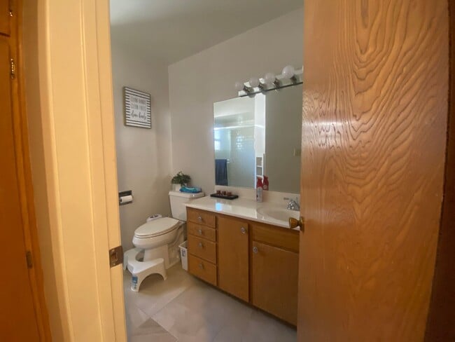 Building Photo - Pool Home in Orange for Lease