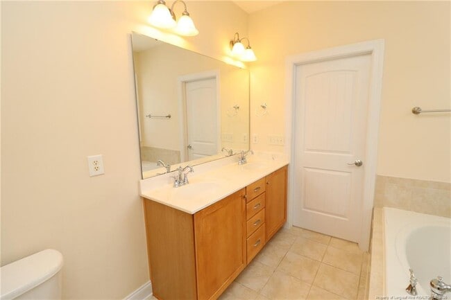 Building Photo - 406 Golden Harvest Loop