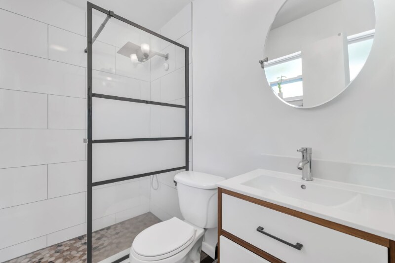 Building Photo - 1035 - 1037-1037 NE 32nd St