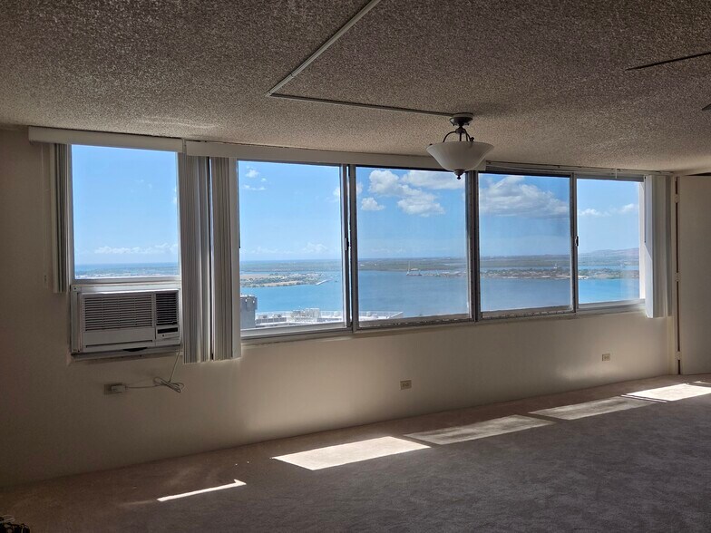 Living Room - 98-288 Kaonohi St