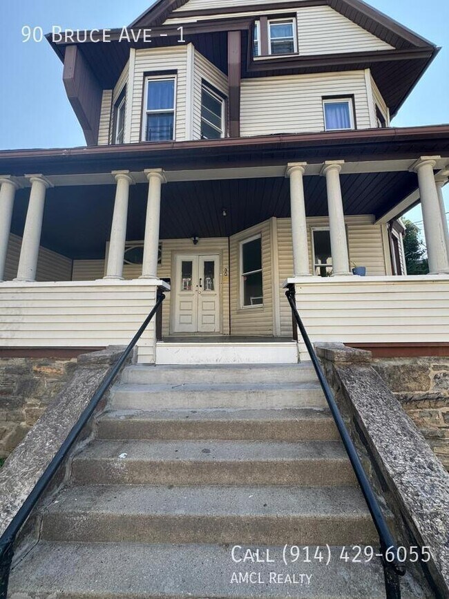 Building Photo - 90 Bruce Ave