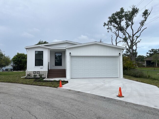 Building Photo - 201 Rotterdam Ave