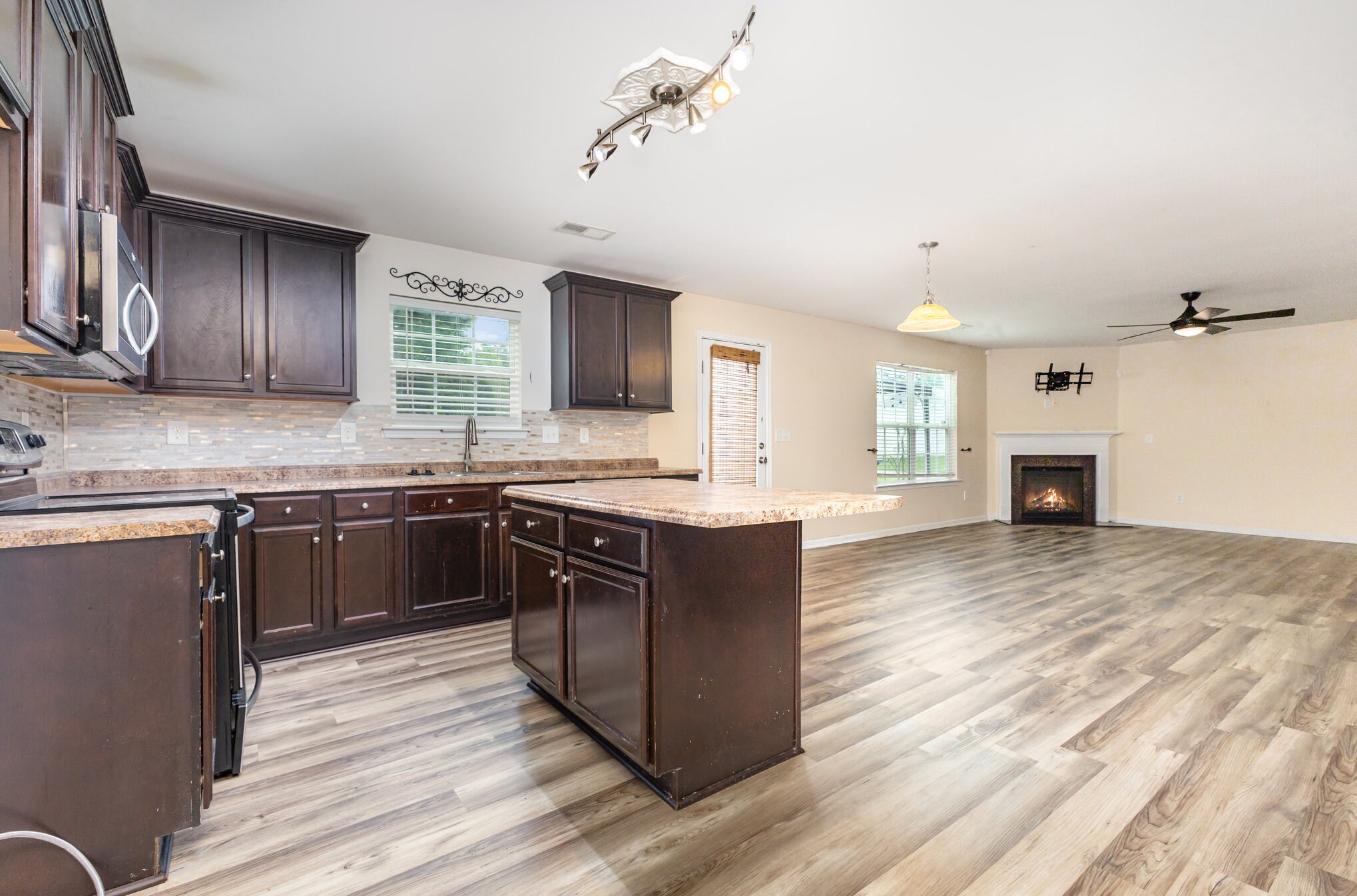 Building Photo - 9702 Pond Vista Ct