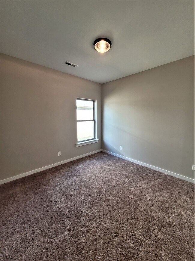 Building Photo - 161 Lena Ln