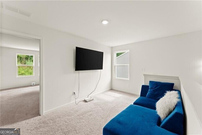 Building Photo - 157 Colbury St