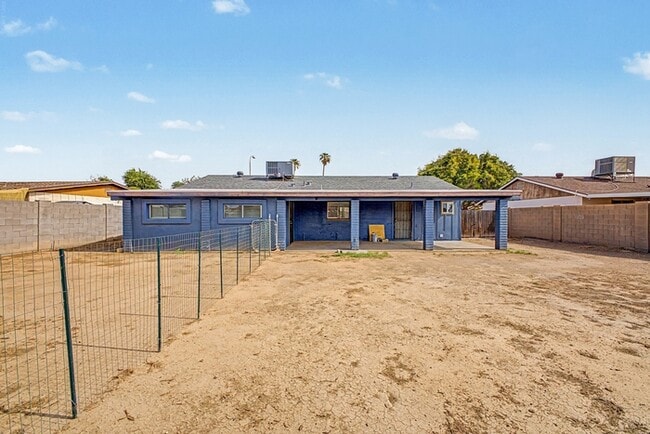 Building Photo - 3 bedroom home!