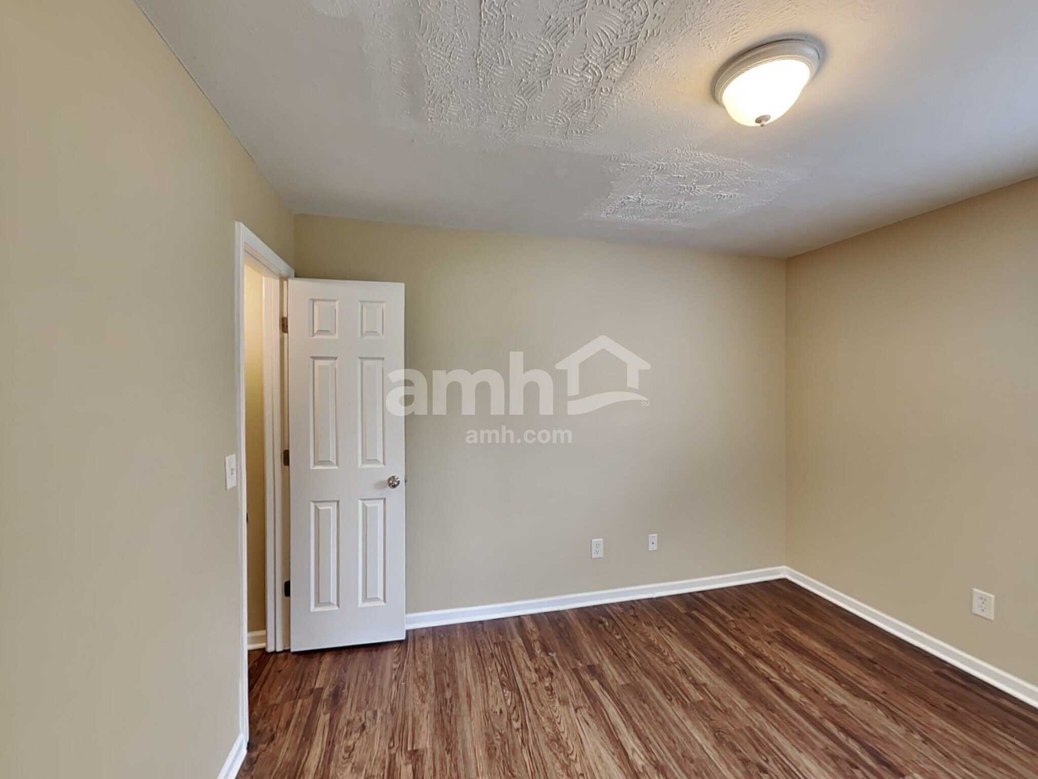 Building Photo - 304 Sarava Ln