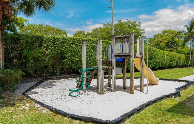 Building Photo - 1602 Belmont Pl