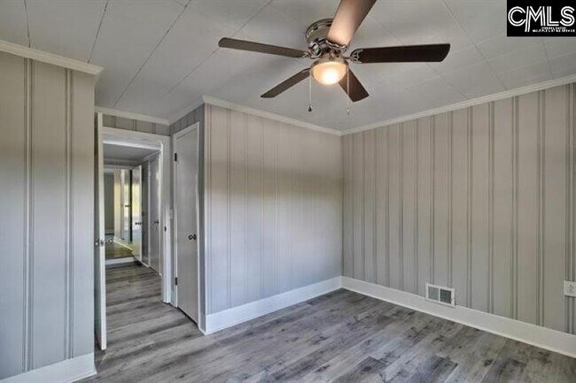 Building Photo - 4057 Rosewood Dr