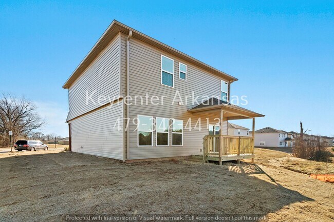 Building Photo - 811 E Sparrow Cir