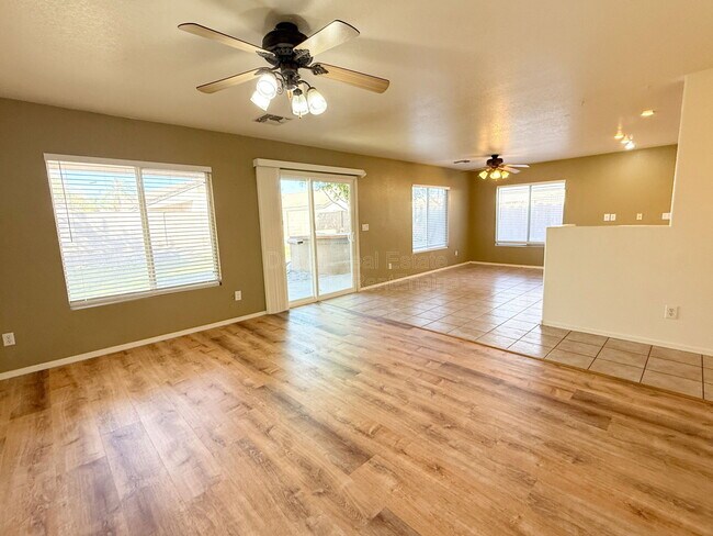 Building Photo - 10306 E Delta Ave