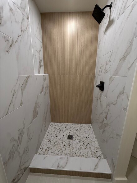 Building Photo - 125 S Minerva Ave