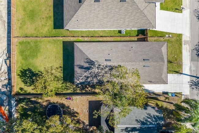 Building Photo - 1808 E Comanche Ave