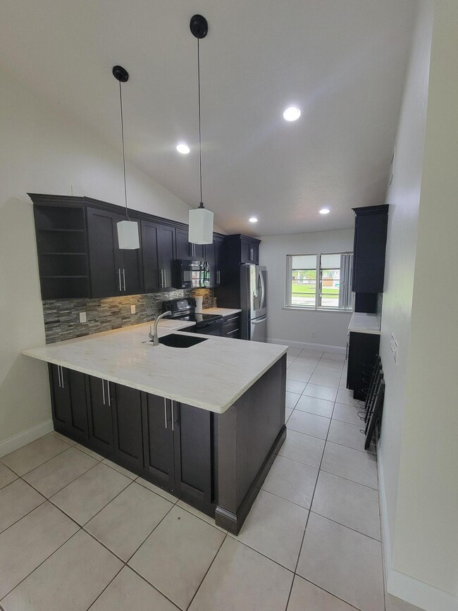 Building Photo - 104 Arrowhead Cir