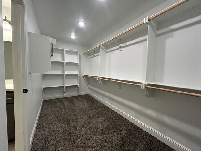 Building Photo - 2111 Periwinkle Pl