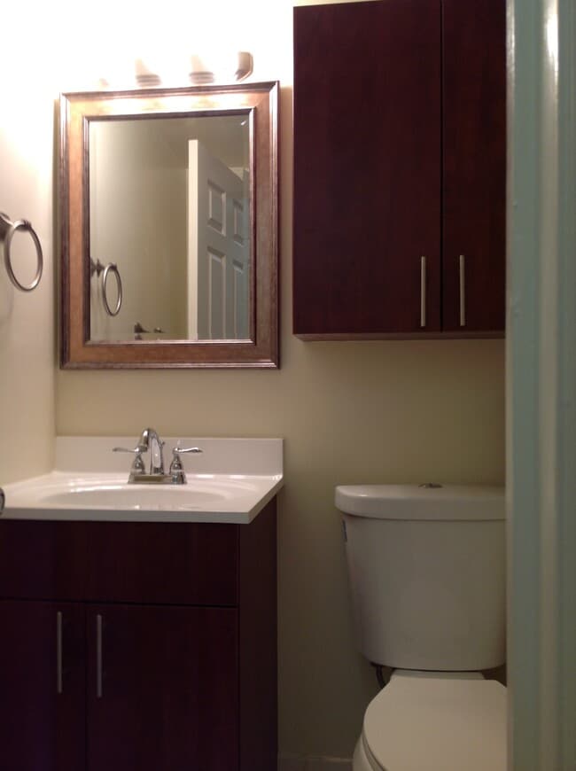 Building Photo - 2 Walter Houp Ct NE