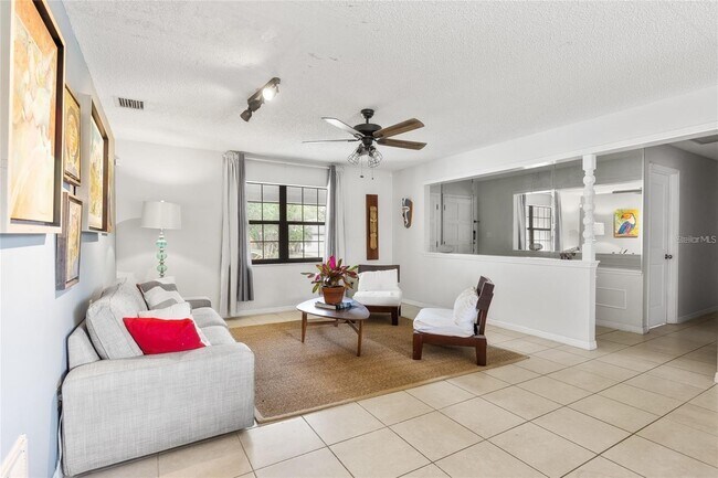 Building Photo - 5128 Lido St