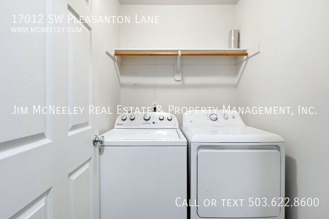 Building Photo - 17012 SW Pleasanton Ln