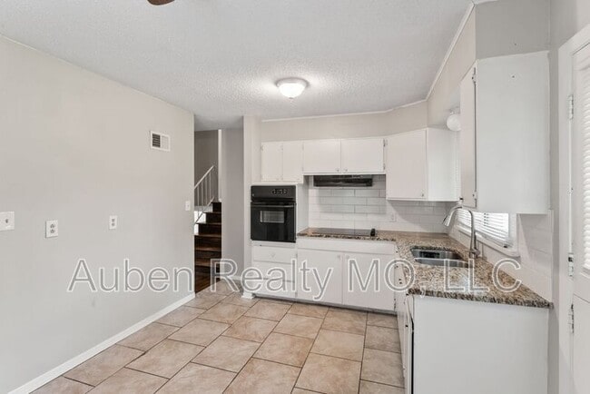 Building Photo - 6401 120th Terrace