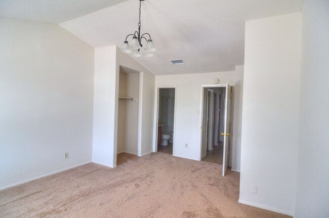 Building Photo - 9475 Olde Village Ct