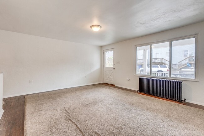 Building Photo - Available August  2026 - Great 3 Bedroom Mt. Washington Home w/ Spacious Open-Living!