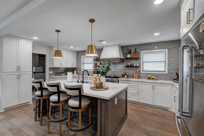 Building Photo - 10503 Metronome Dr