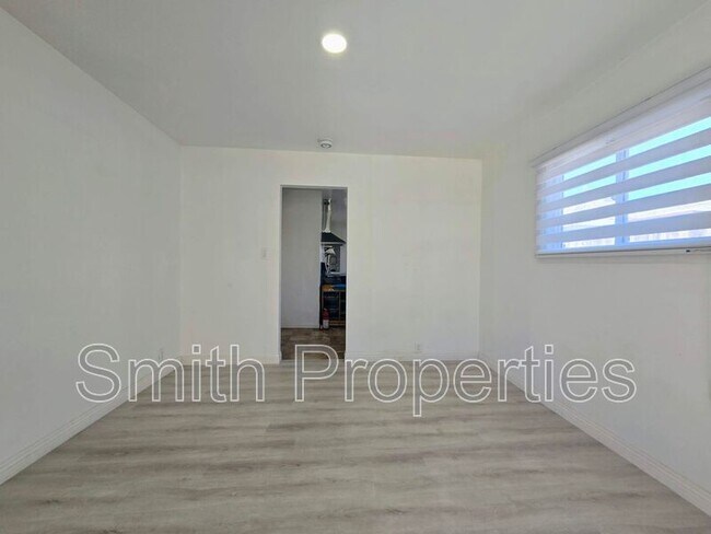 Building Photo - 4550 166th St