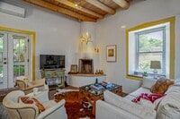 Building Photo - 573 W San Francisco St