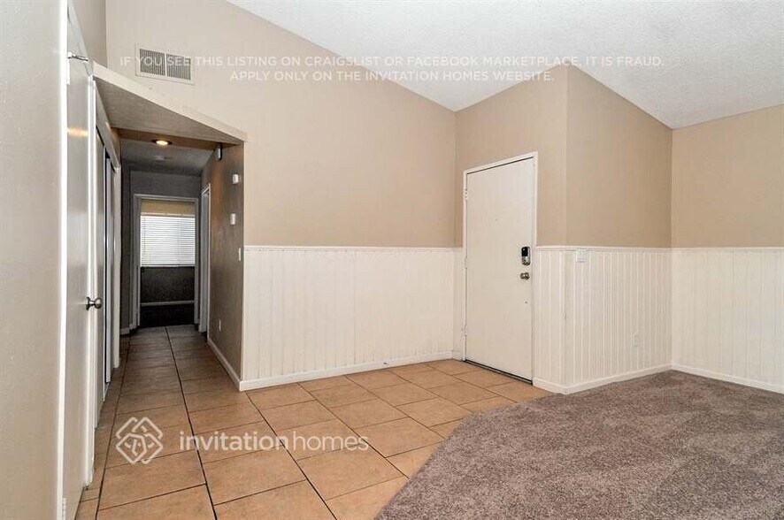 Building Photo - 24051 Roseleaf Pl