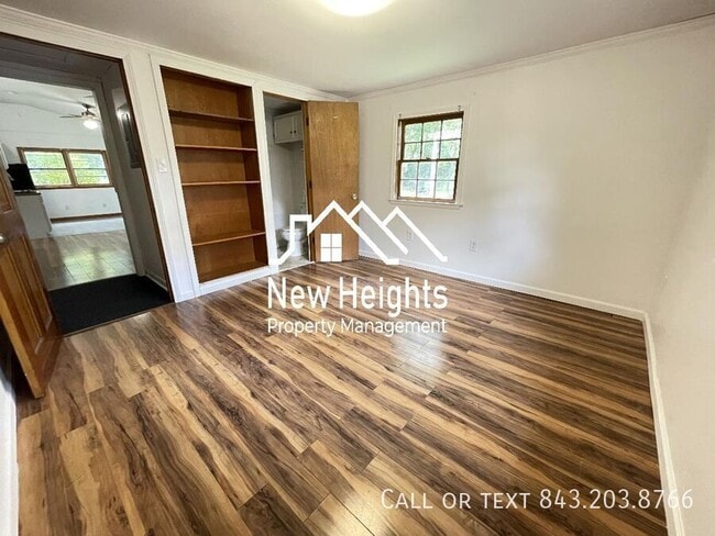 Building Photo - 102 Richter Dr
