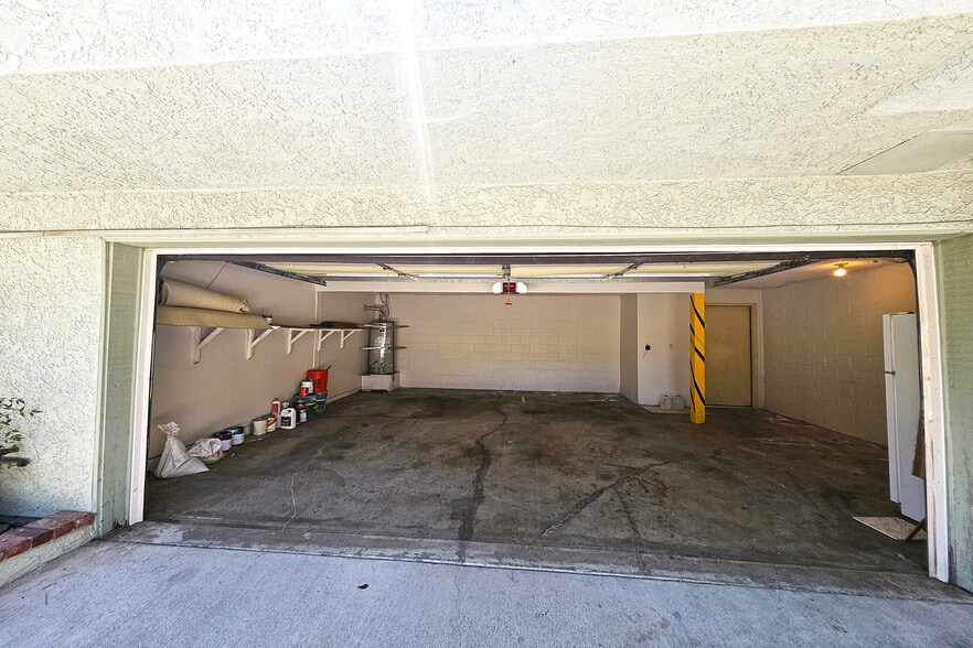 Building Photo - 1454 E Orange Grove Blvd