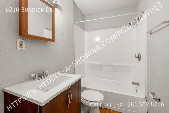 Building Photo - 6210 Bundick Dr