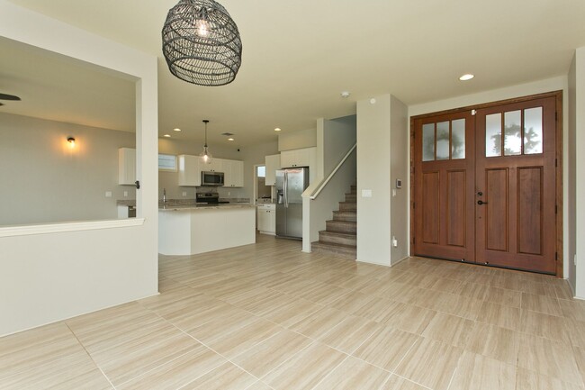 Building Photo - 4Bd-3Ba home on 16th fairway of the Coral ...