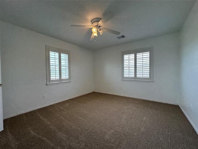 Building Photo - 1150 Dixie Rd