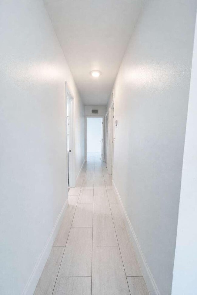 Building Photo - 1251 NE 211th Terrace