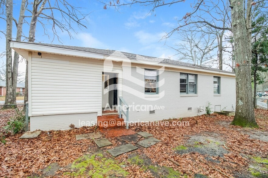 Building Photo - 101 Briardale Ave