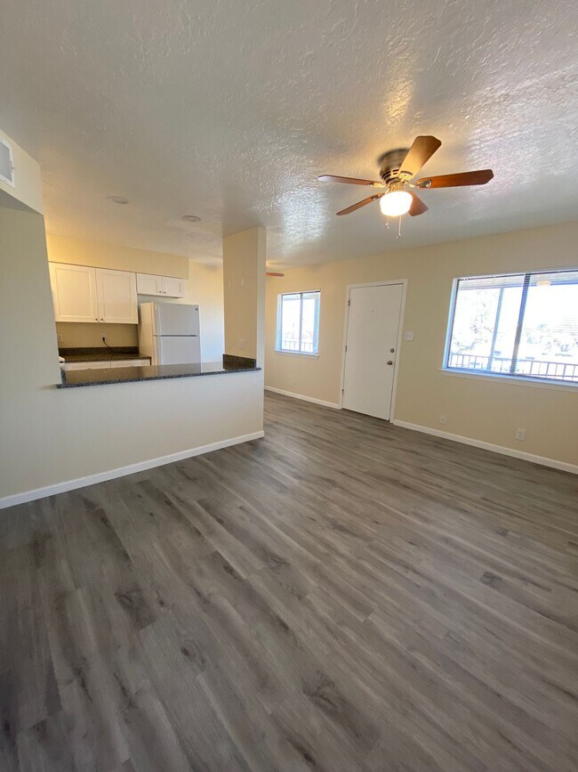 Floorplan - CRESTWOOD APARTMENTS
