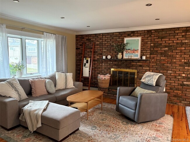 Building Photo - 3610 Ionia St