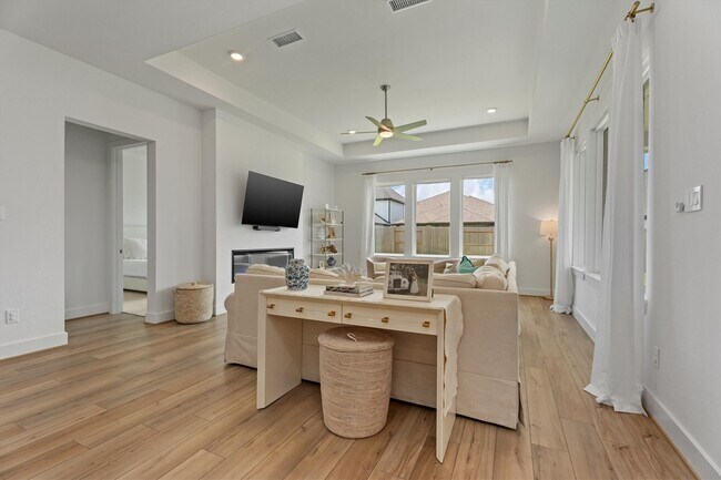 Building Photo - 10710 Verdant Hl