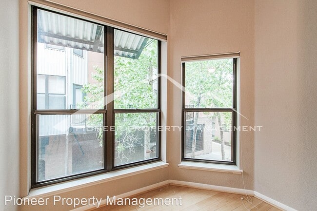 Building Photo - 2 br, 2 bath House - 3195 Blake St. #202