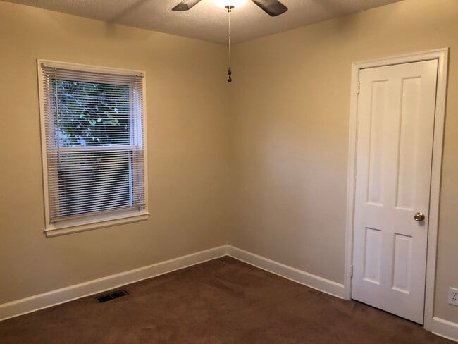 Building Photo - 2 BR 1 BA Bayshore Estates