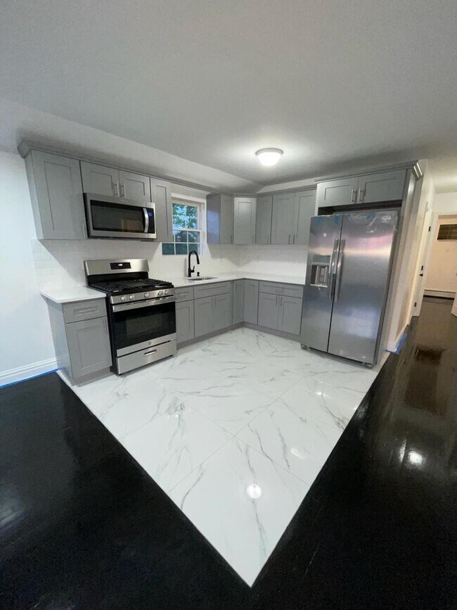 Primary Photo - 14725 223rd St
