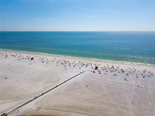 Building Photo - 3835 Almeria Ave