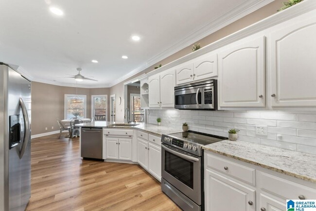 Building Photo - 20892 Sharon Dr