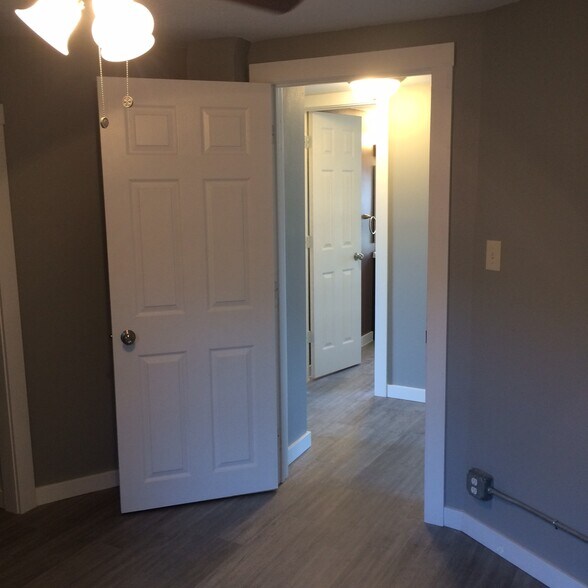 Building Photo - 1621-1623 Hyde Ave