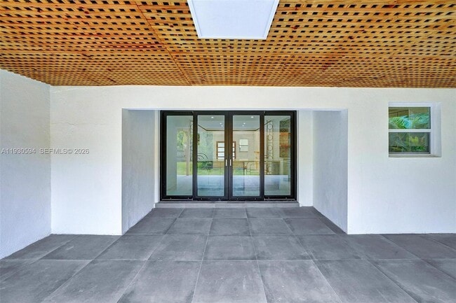 Building Photo - 1430 Michigan Ave