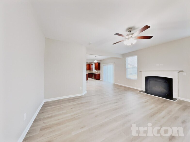 Building Photo - 3513 Diamond Springs Dr