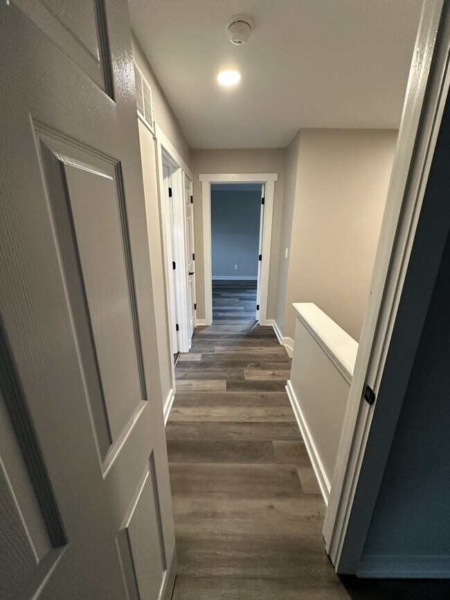 Building Photo - 5335 Tara Hill Dr