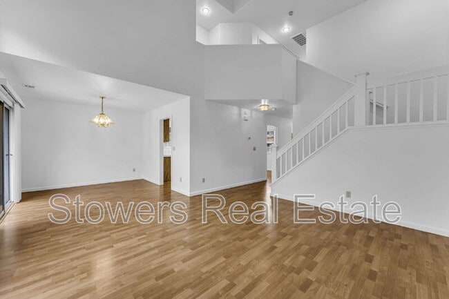 Building Photo - 309 Cam Arroyo